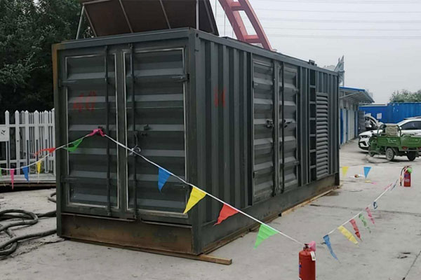 广陵发电机租赁空气滤清器多久更换一次？