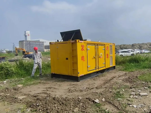 广陵200KW柴油发电机机组每小时的油耗量受哪些因素影响？